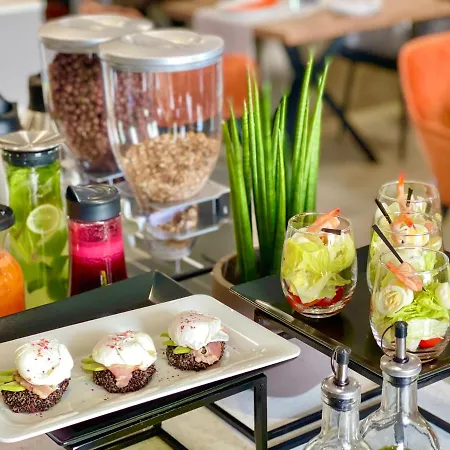 Raymond 4* Truskawez