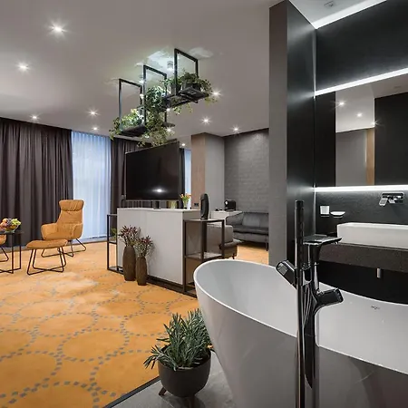 Hotel Raymond