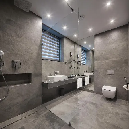 Raymond Hotel Truskavec