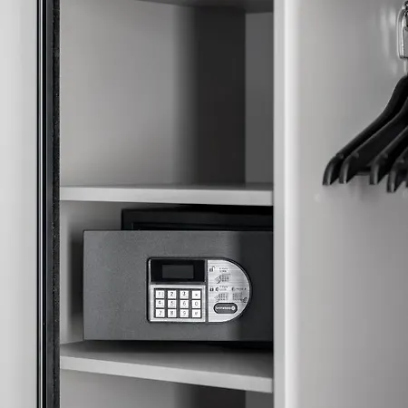 Raymond 4* Truskawez