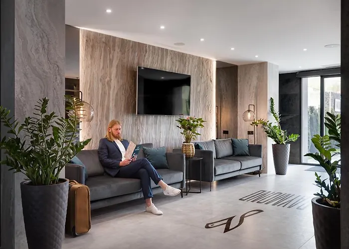 Отель Raymond Трускавец