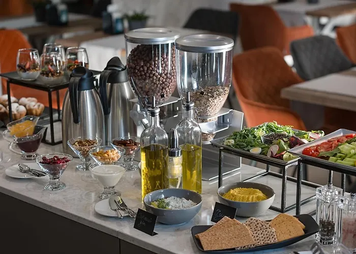 Отель Raymond 4*